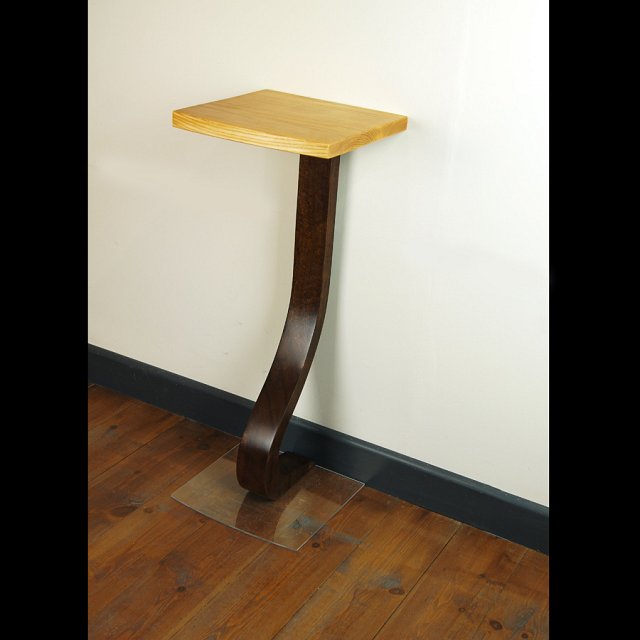 Charlotte lamp table